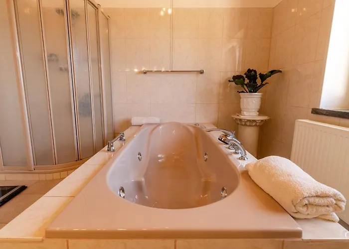 Hotel Refugio Rural - Eco 4*